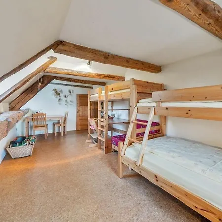With 3 Bedrooms Holiday home